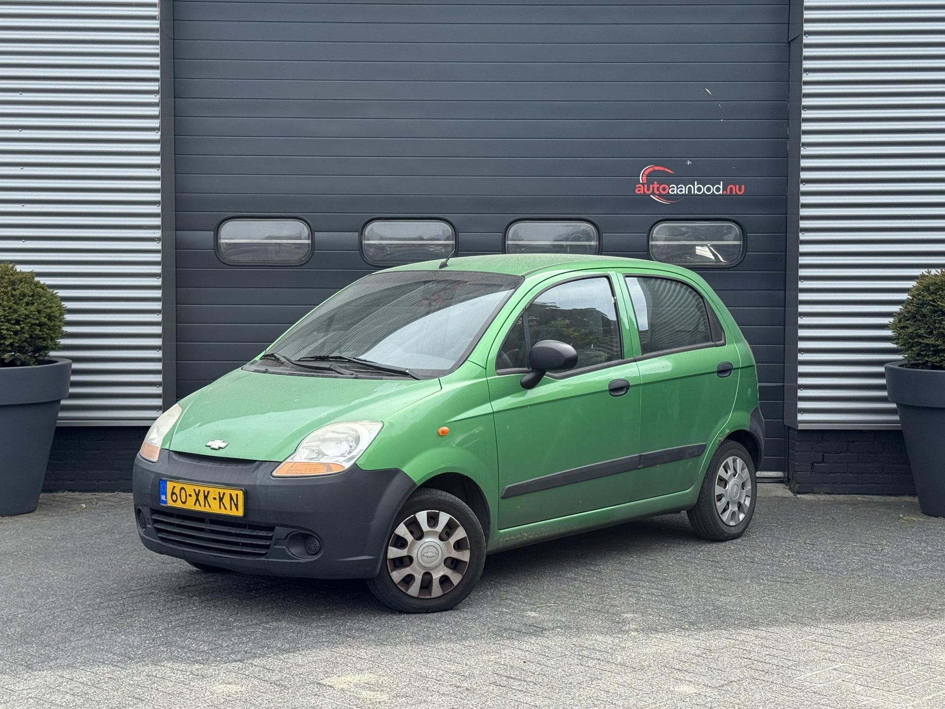 43931674-20.jpg
