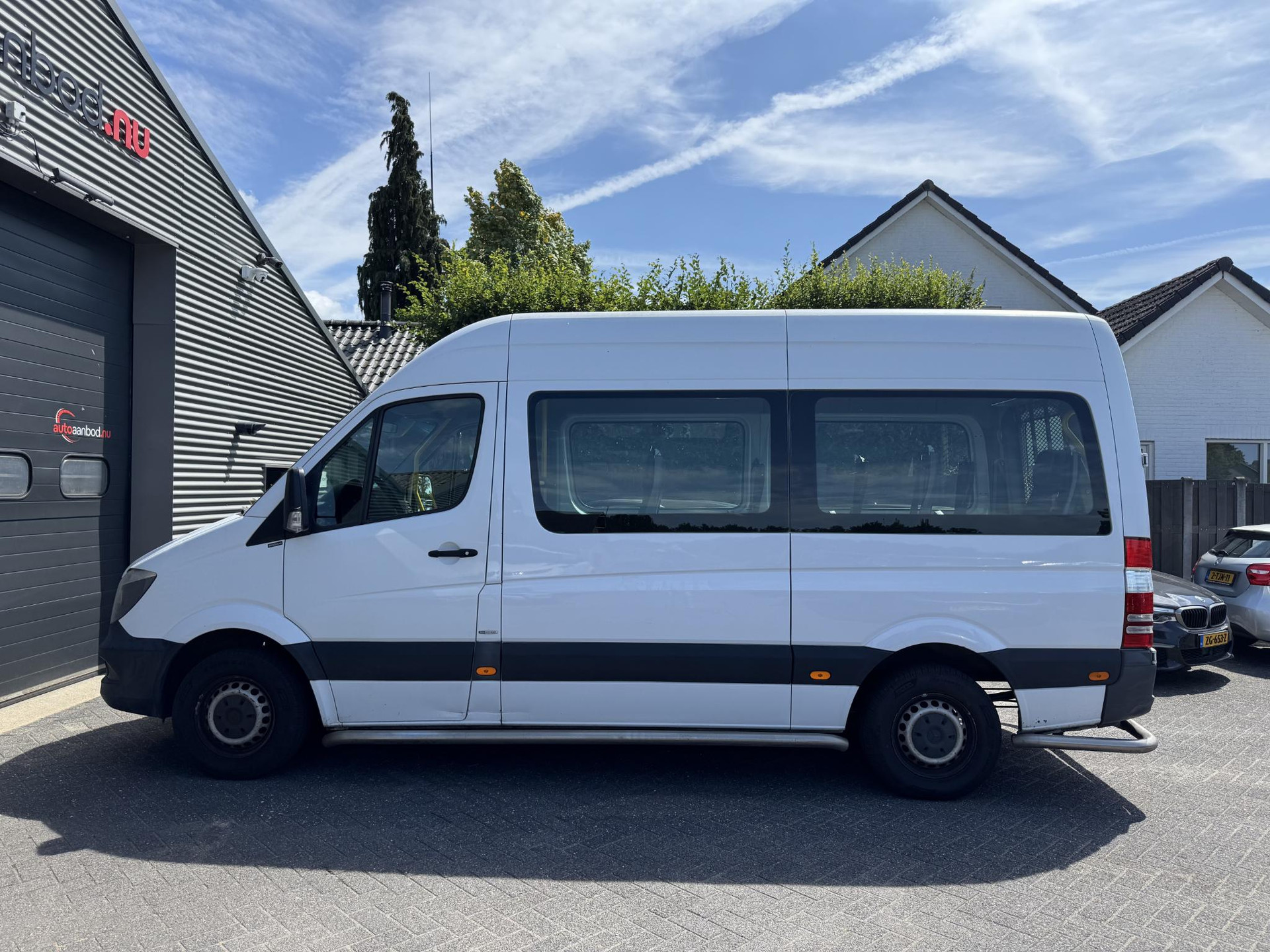 46252162-4.jpg