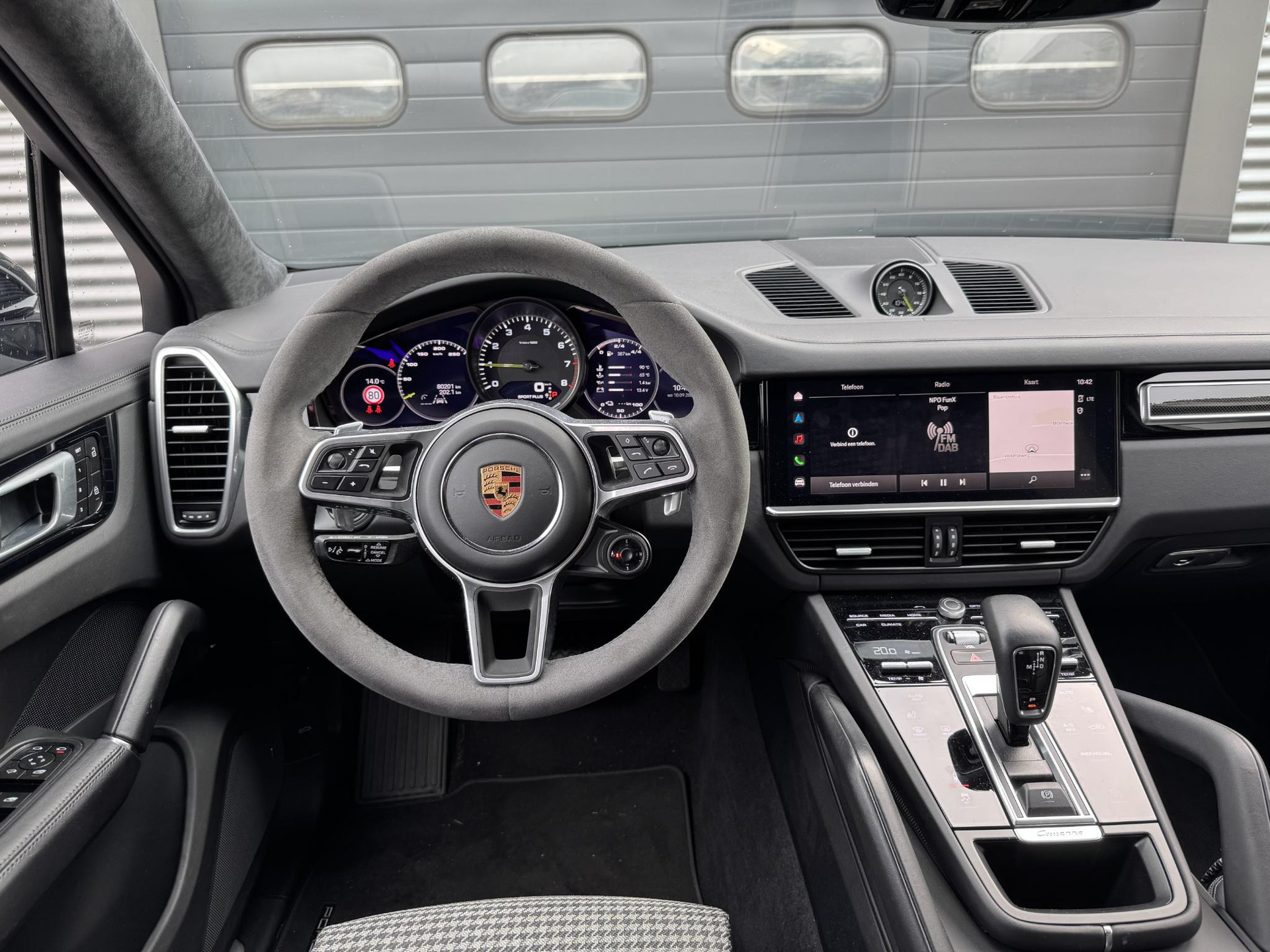 47504469-26.jpg