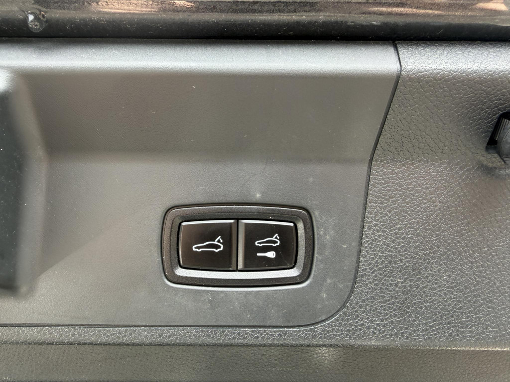 53394914-30.jpg