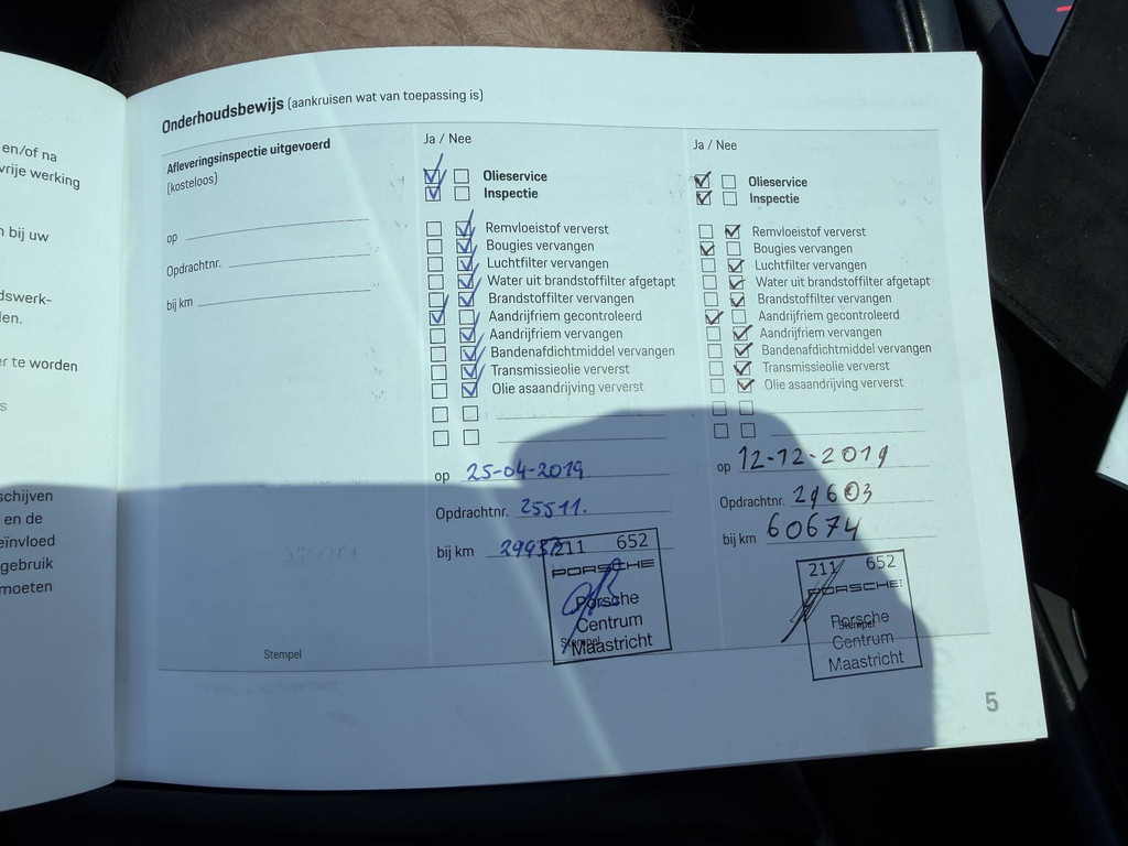 53756725-37.jpg