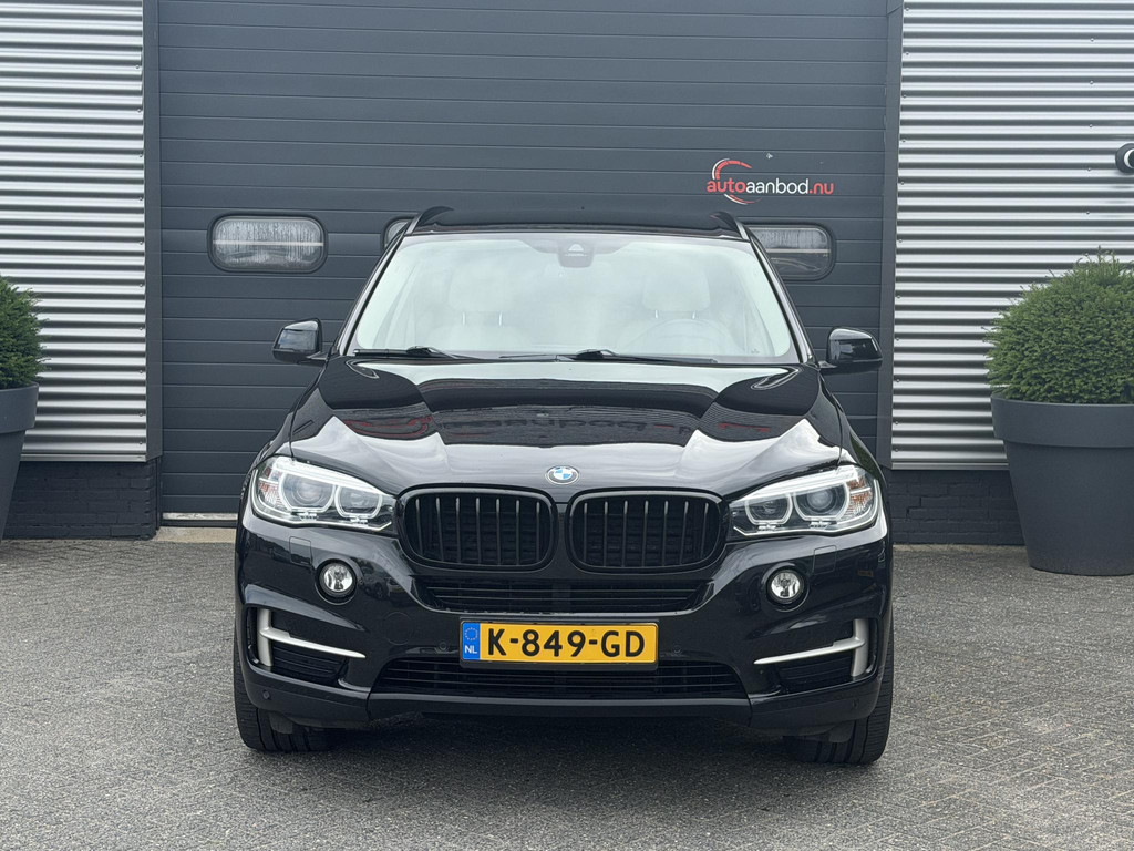 54379508-4.jpg