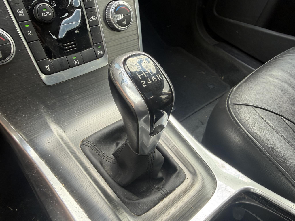54740326-16.jpg