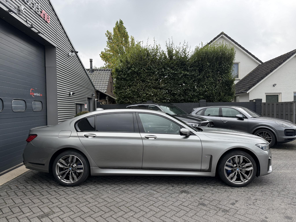 55986873-3.jpg