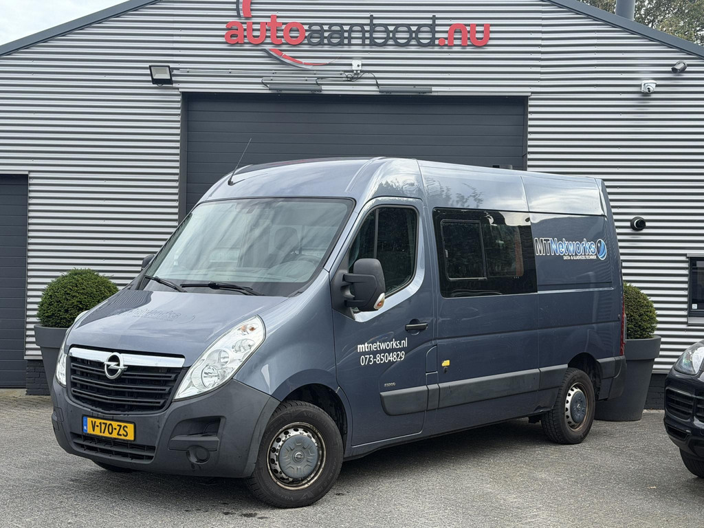 54814353-22.jpg